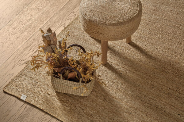 WOODEN STOOL - Imagen 2