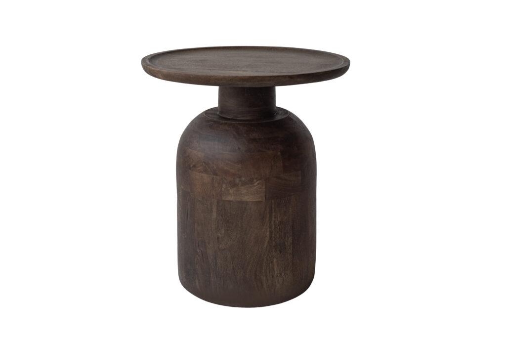 MESA AUXILIAR DISEÑO MADERA COLOR OSCURO MESA AUXILIAR DISEÑO MADERA COLOR OSCURO