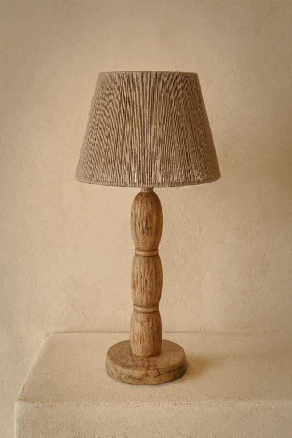 LAMPARA MADERA MANGO RÚSTICO CON TULIPA DE SEAGRASS NATURAL