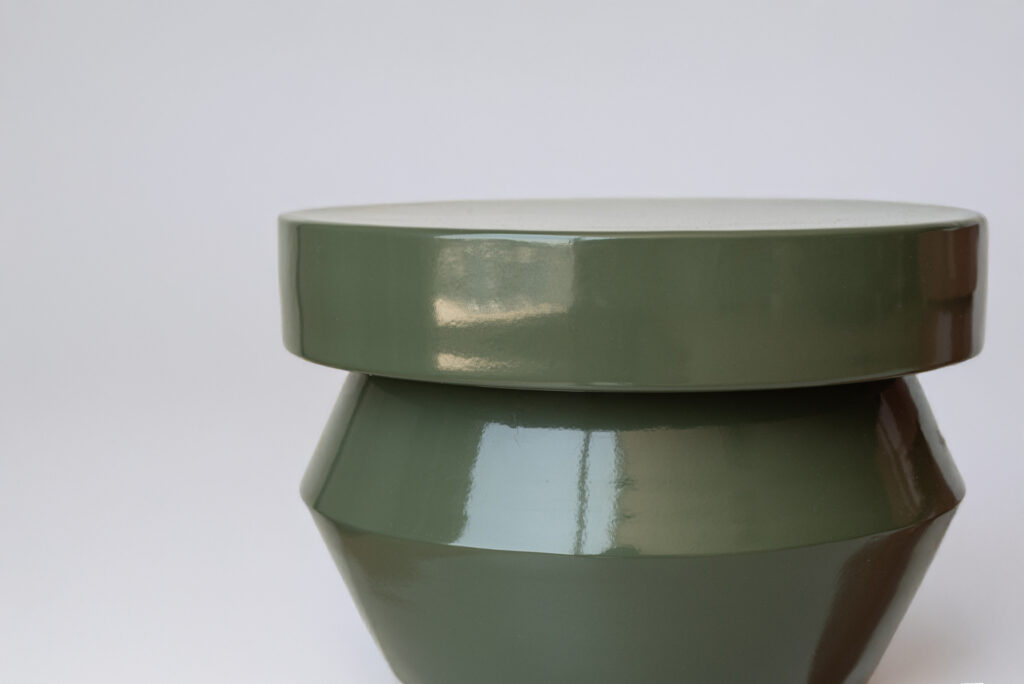 MESA AUXILIAR AKEMI VERDE MESA AUXILIAR AKEMI VERDE